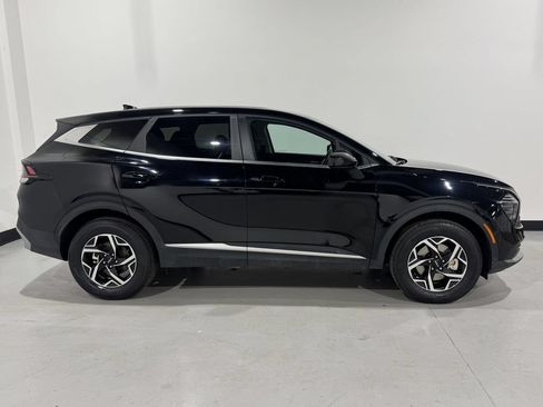 Used 2025 Kia Sportage LX AWD/4WD image 20