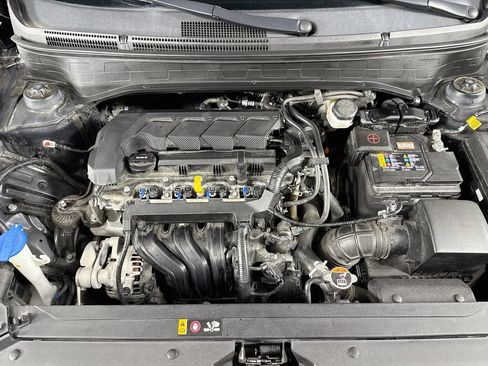 Used 2023 Hyundai Venue SEL FWD image 33