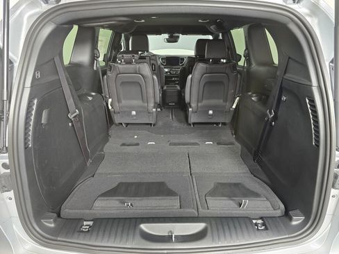New 2026 Chrysler Pacifica Select FWD image 15