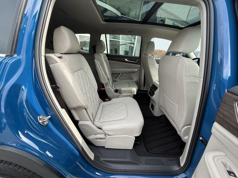 Used 2025 Volkswagen Atlas SEL Premium R-Line image 24