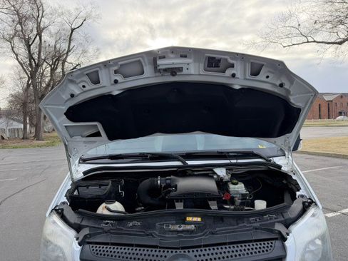 Used 2014 Mercedes-Benz Sprinter 2500 image 25