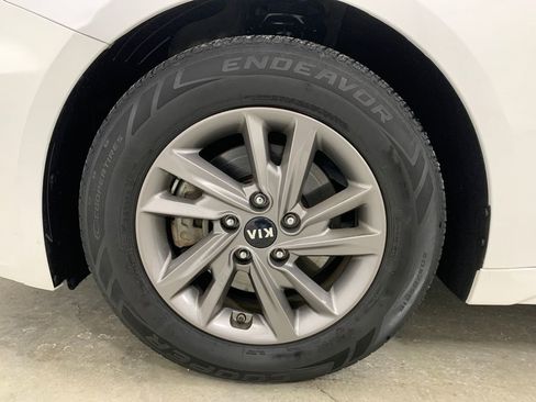 Used 2020 Kia Optima LX image 17