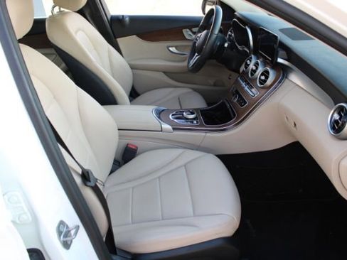 Used 2019 Mercedes-Benz C 300 SEDAN 4 DR 2.0L I4 F DOHC 16V w/ Premium Package image 10