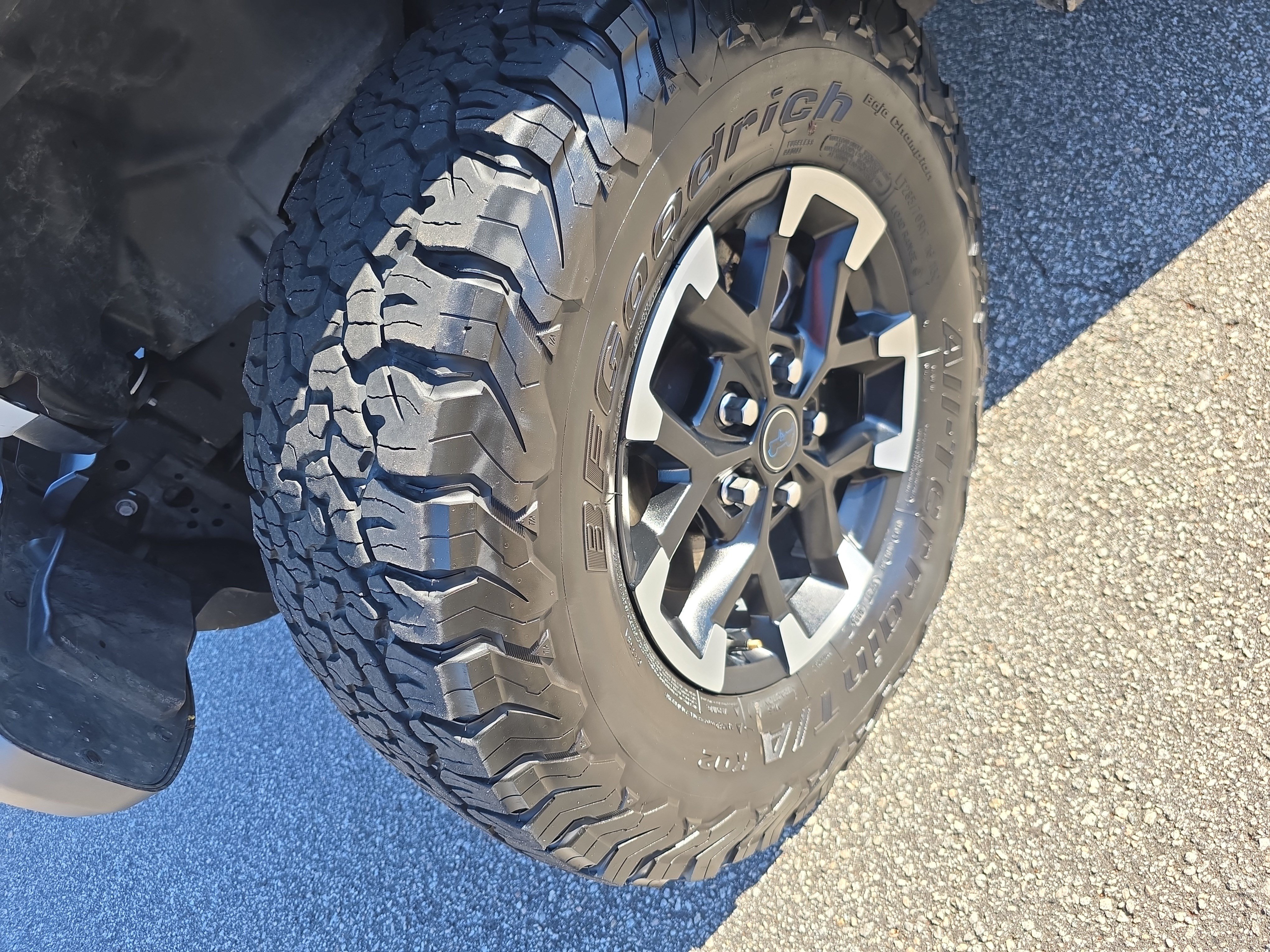Used 2024 Jeep Wrangler Unlimited Rubicon 4xe AWD/4WD image 28