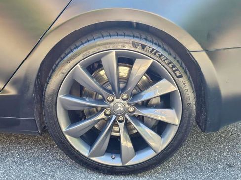 Used 2017 Tesla Model S 75D image 18