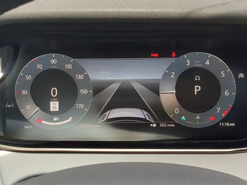 Certified 2025 Land Rover Range Rover Evoque Dynamic SE image 34