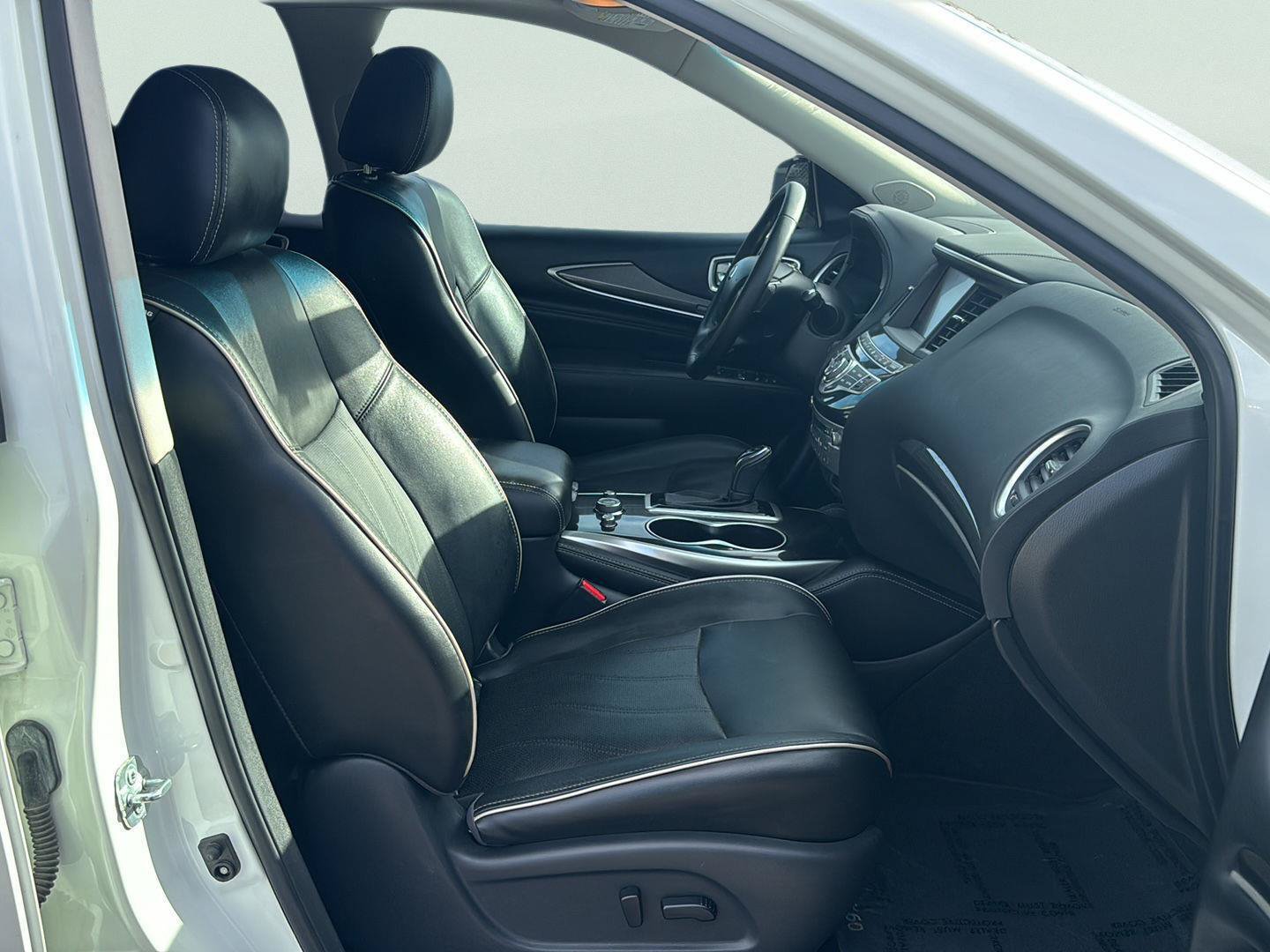 Used 2018 INFINITI QX60 FWD w/ Premium Plus Package image 25