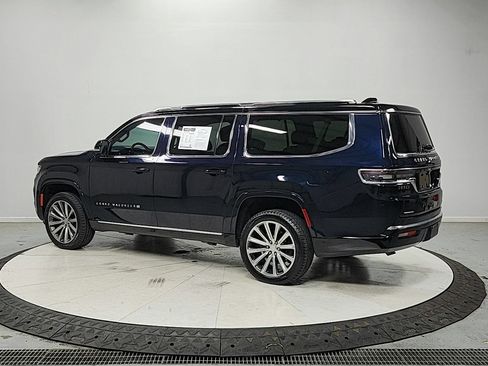 Used 2023 Jeep Grand Wagoneer L Series II w/ Convenience Group III AWD/4WD image 5