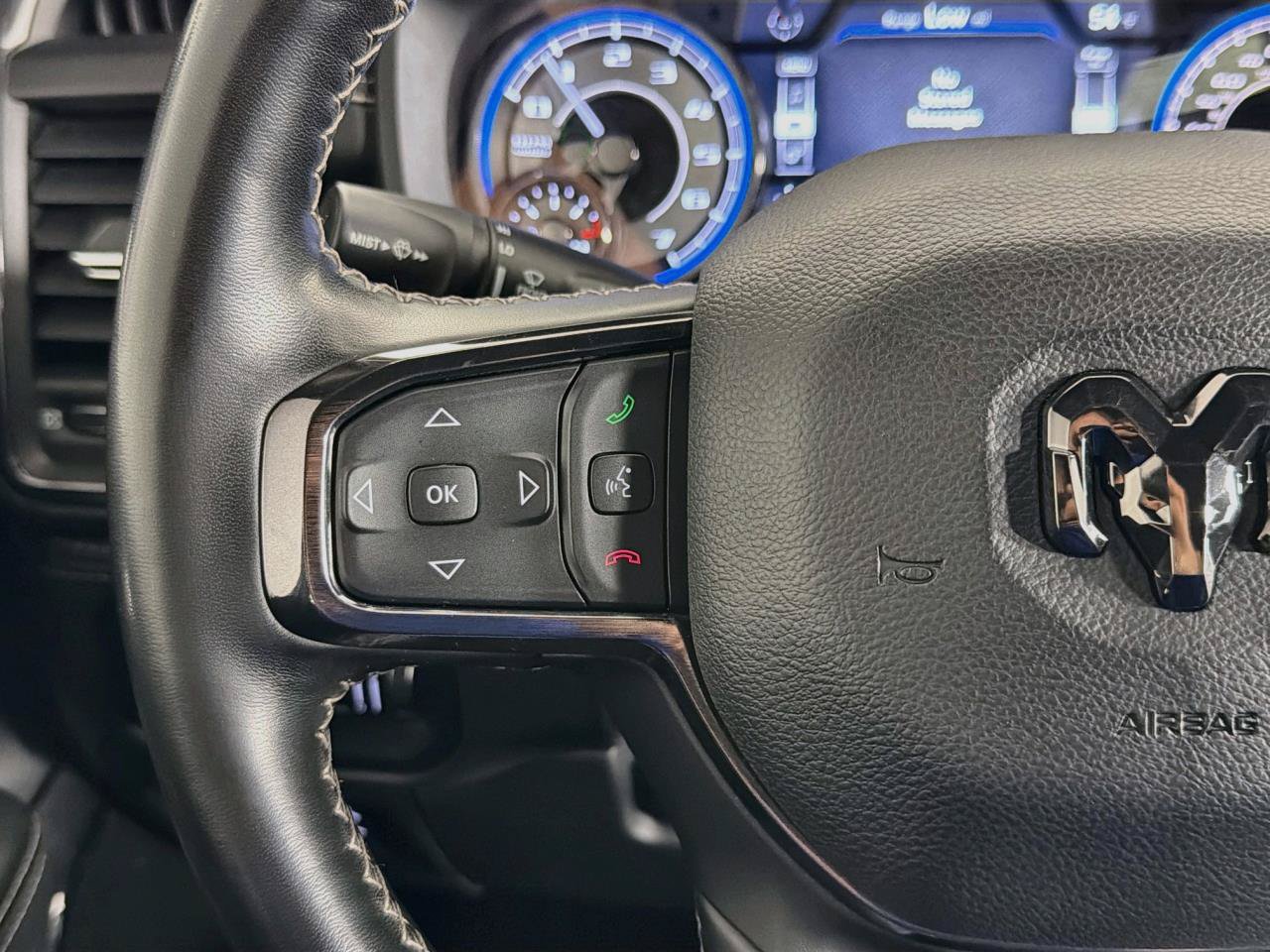 Used 2022 RAM 1500 Limited w/ Body-Colour Bumper Group AWD/4WD image 45