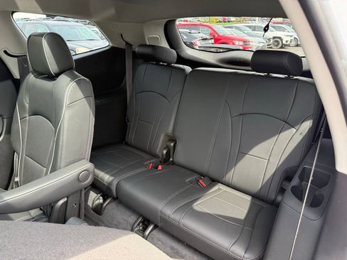 Used 2021 Buick Enclave Avenir w/ Avenir Technology Package AWD/4WD image 8