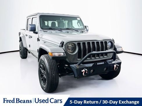 Used 2023 Jeep Gladiator Sport AWD/4WD image 1