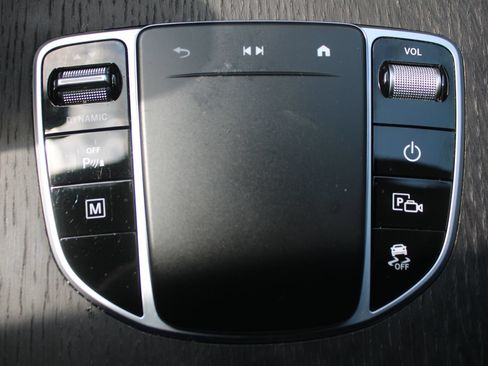 Used 2020 Mercedes-Benz GLC 350e 4MATIC image 42
