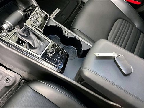 Certified 2023 Kia Sportage SX image 18