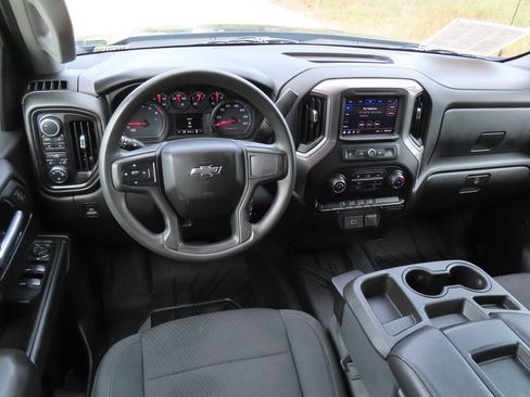 Certified 2020 Chevrolet Silverado 1500 Custom Trail Boss w/ Custom Convenience Package AWD/4WD image 4