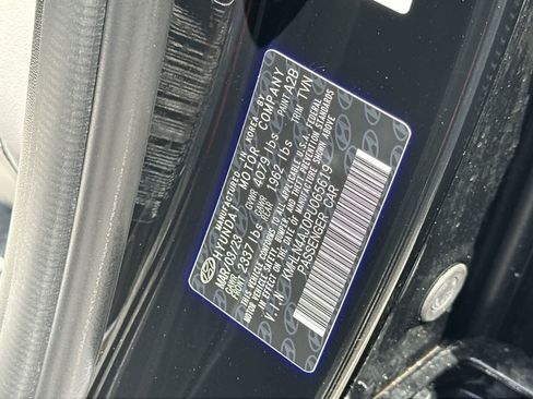 Used 2023 Hyundai Elantra Limited image 24