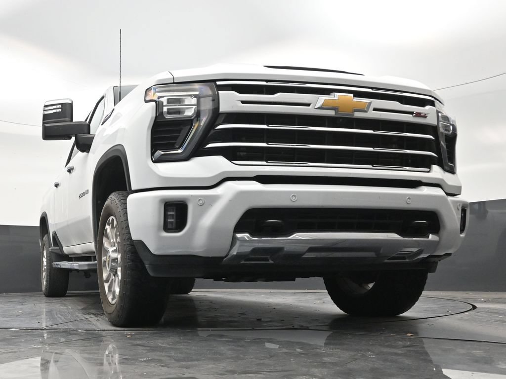 Used 2024 Chevrolet Silverado 2500 LTZ w/ LTZ Plus Package AWD/4WD image 25