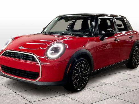 Certified 2025 MINI Cooper 4-Door Hardtop image 1