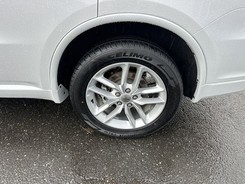 Used 2024 Dodge Durango GT image 25