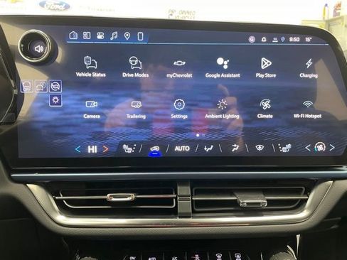 New 2026 Chevrolet Equinox EV LT AWD/4WD image 4