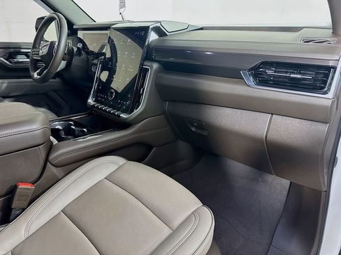 Used 2025 GMC Yukon Elevation w/ LPO, Floor Liner Package AWD/4WD image 36