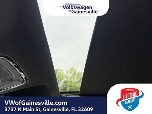 Used 2024 Cadillac Lyriq Tech RWD image 25