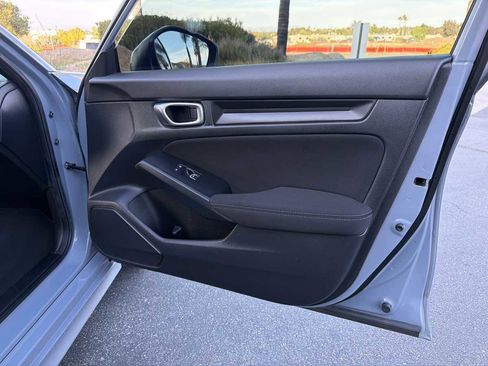 Used 2023 Honda Civic Sport image 32