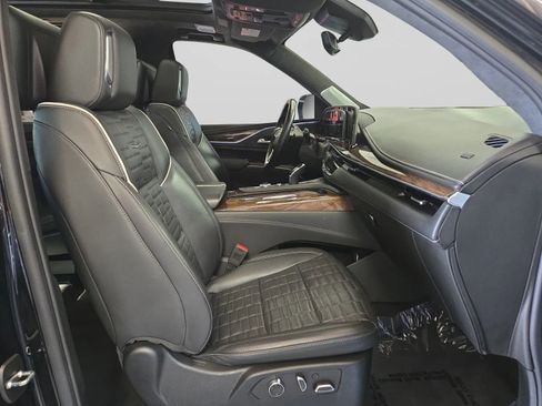 Used 2023 Cadillac Escalade Sport Platinum w/ LPO, ONYX Package AWD/4WD image 35