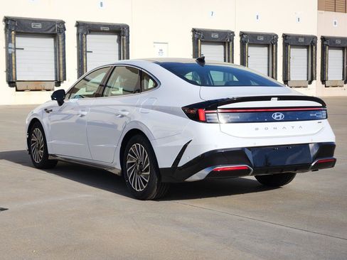 New 2026 Hyundai Sonata Limited FWD image 3
