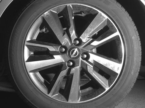 Used 2025 Nissan Versa SV FWD image 14