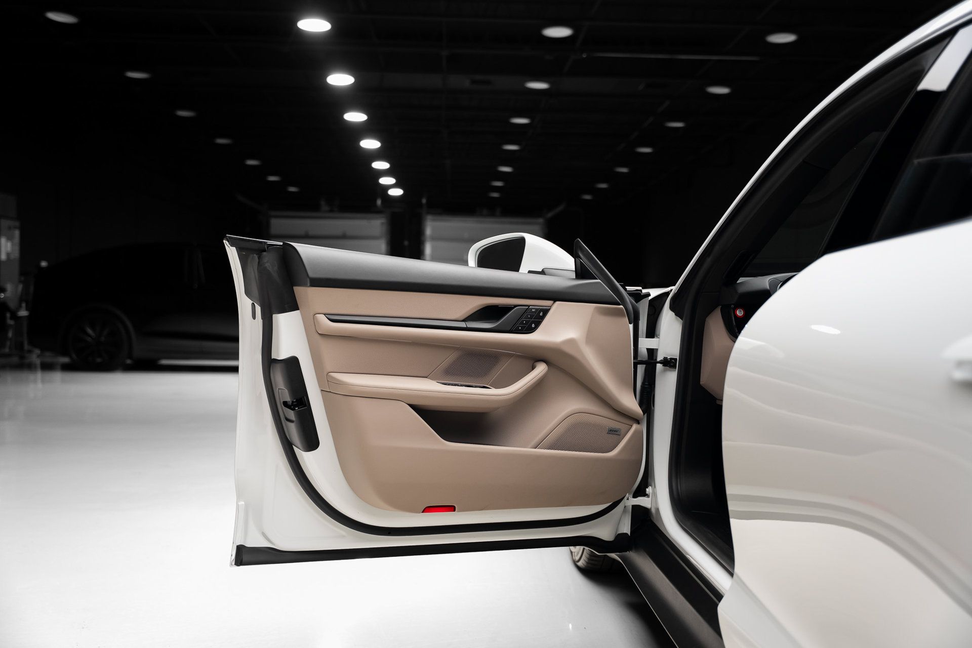 Used 2022 Porsche Taycan RWD image 49