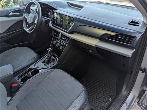 Certified 2023 Volkswagen Taos SE w/ Panoramic Sunroof Package FWD image 14
