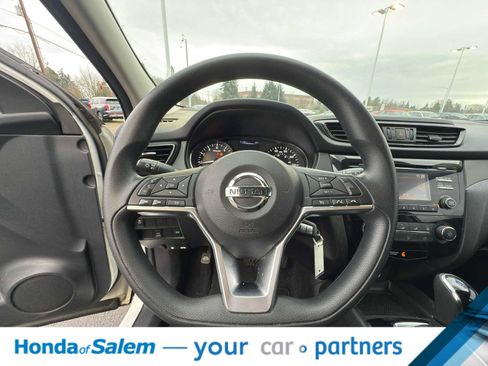 Used 2018 Nissan Rogue Sport S image 21