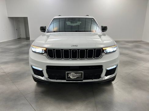 Used 2024 Jeep Grand Cherokee L Limited w/ Luxury Tech Group II image 2