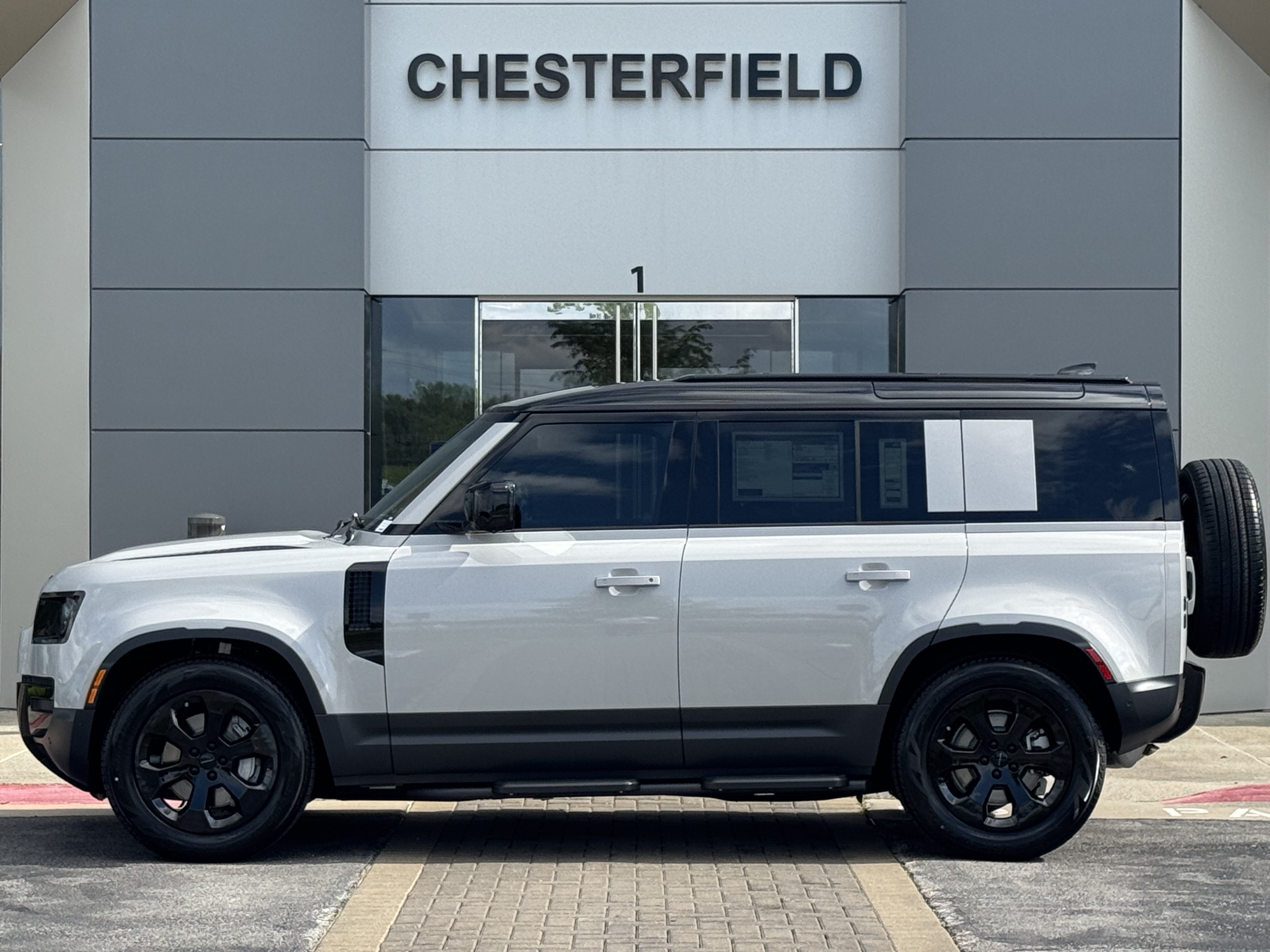 New 2026 Land Rover Defender 110 S AWD/4WD image 6