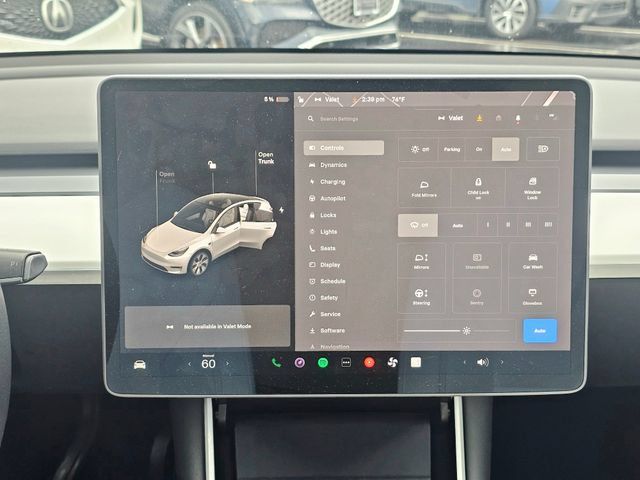 Used 2021 Tesla Model Y Long Range AWD/4WD image 40