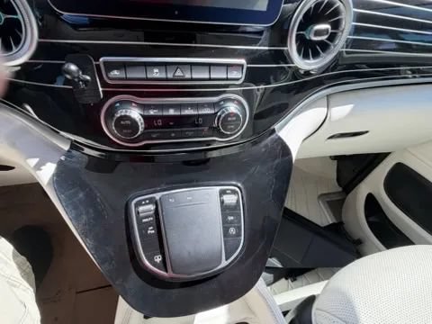 Used 2021 Mercedes-Benz Metris Passenger w/ Premium Safety Package image 53