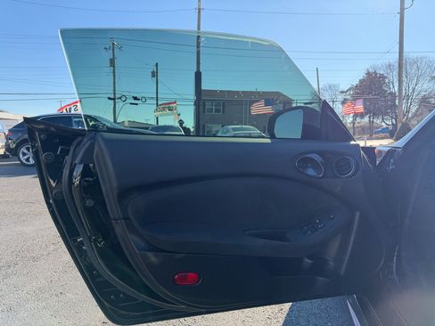 Used 2018 Nissan 370Z NISMO image 8