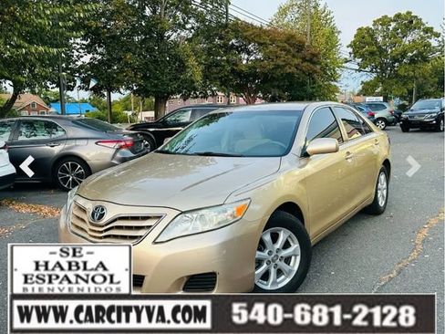 Used 2011 Toyota Camry LE w/ LE Extra-Value Pkg FWD image 1