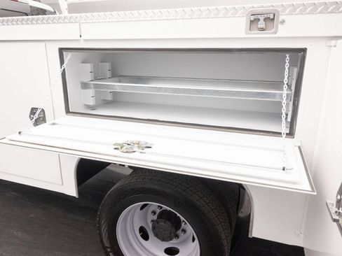 New 2026 Ford F450 XL w/ XL Chrome Package RWD image 27