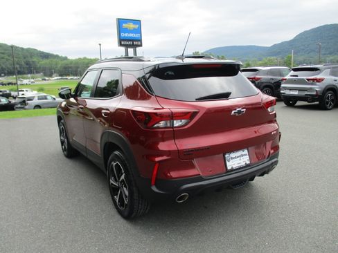Certified 2023 Chevrolet TrailBlazer RS w/ Sun and Liftgate Package AWD/4WD image 7