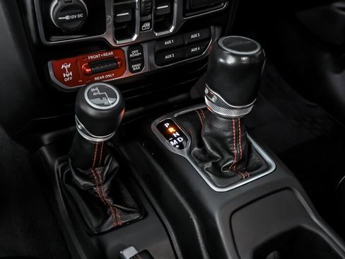 Used 2020 Jeep Gladiator Rubicon AWD/4WD image 31