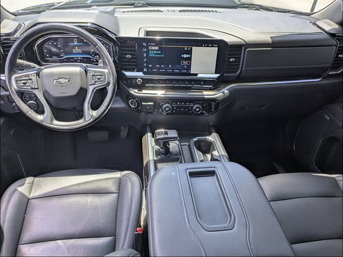 Certified 2022 Chevrolet Silverado 1500 LT Trail Boss w/ LT Trail Boss Premium Package AWD/4WD image 18