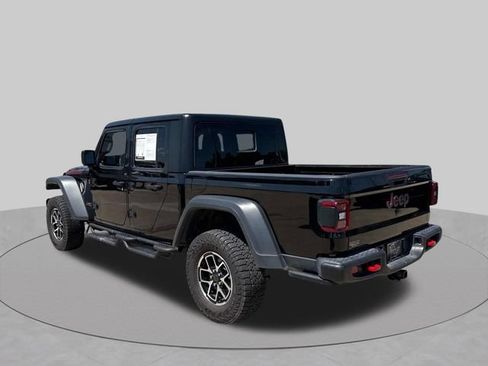 Used 2025 Jeep Gladiator Rubicon w/ Convenience Group AWD/4WD image 14