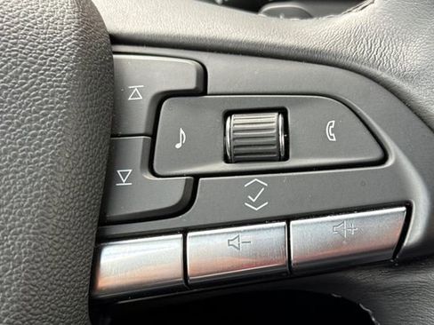 Used 2024 Cadillac XT4 Premium Luxury image 39