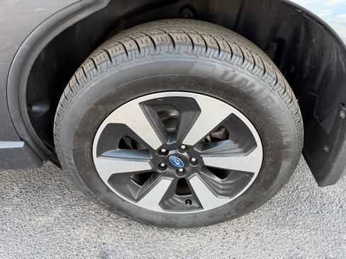 Used 2017 Subaru Forester 2.5i w/ Alloy Wheel Package AWD/4WD image 10