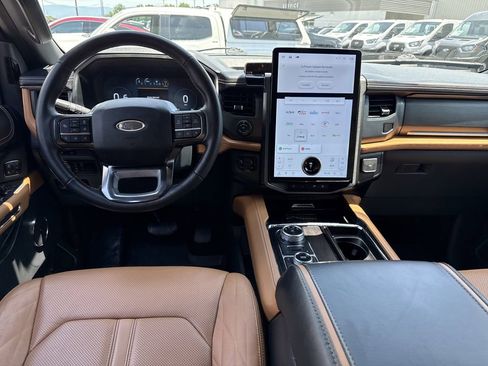 Used 2022 Ford Expedition Max Platinum AWD/4WD image 23
