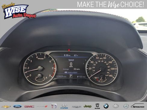Used 2022 Nissan Altima 2.5 SR FWD image 12