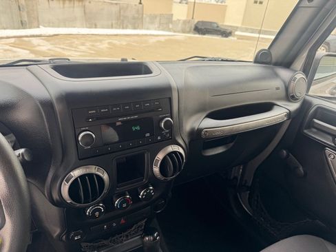 Used 2013 Jeep Wrangler Sport image 15