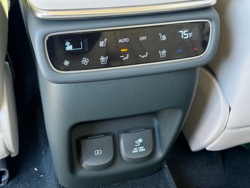 Used 2025 Genesis GV80 3.5T Prestige AWD/4WD image 26