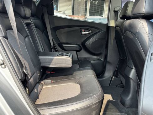 Used 2012 Hyundai Tucson GLS FWD image 17